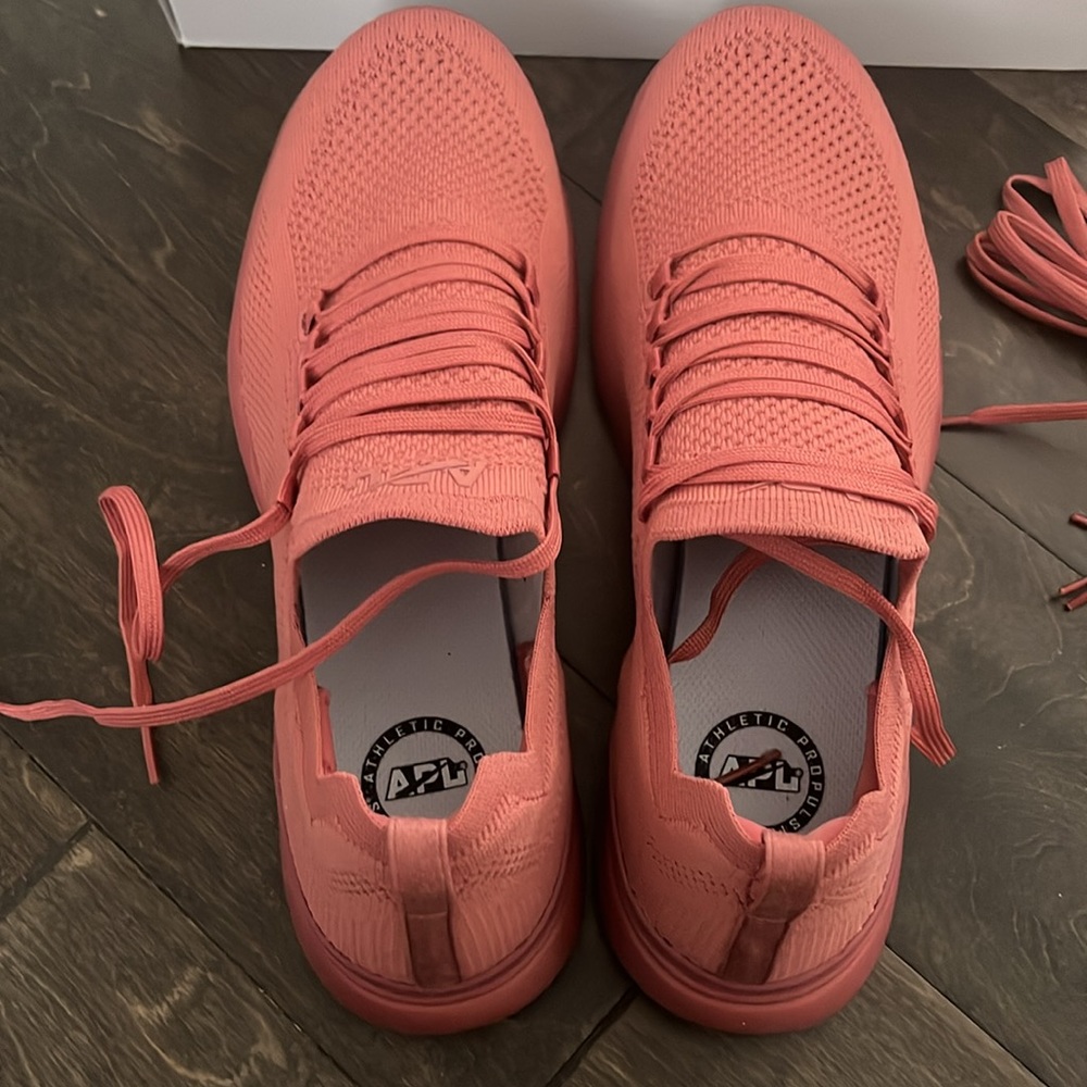 APL Men’s Techloom Breeze Cedar Red Sneaker, NWT - Picture 3 of 6